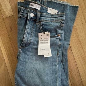 Zara medium rise crop flare jeans. New with tags